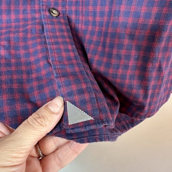 UNTUCKit Men’s Navy & Red Plaid Long Sleeve Andretti Relaxed Fit Shirt Sz M - Picture 6 of 9